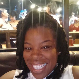 Meet your Posher, Denise